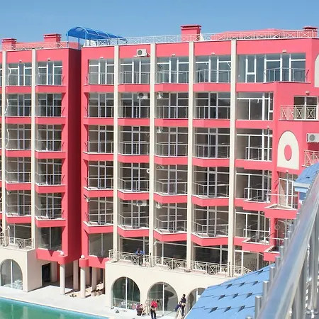 Rose Garden Hotel 4*