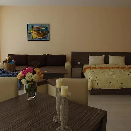 Ξενοδοχείο Rose Garden 4*