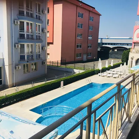 Ξενοδοχείο Rose Garden 4*