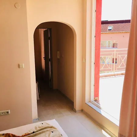 Rose Garden Ξενοδοχείο 4*